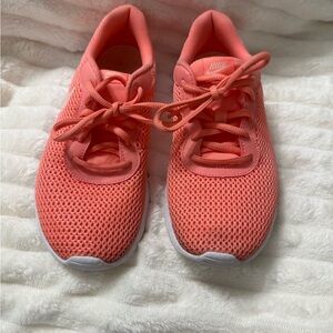 Nike Tanjun women or kids shoes